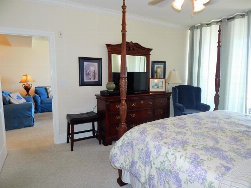 711 Holiday Isle image 16